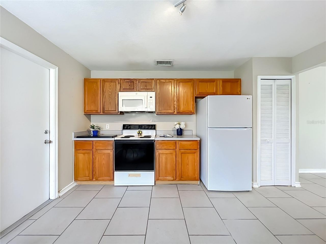 930 Rivecon Avenue , Orlando, FL 32825 Photo