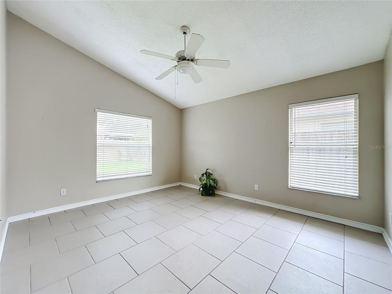 930 Rivecon Avenue , Orlando, FL 32825 Photo