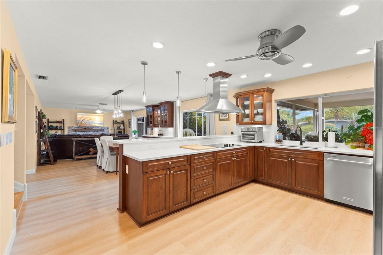 93 S Canal Drive, Palm Harbor, FL 34684 Photo