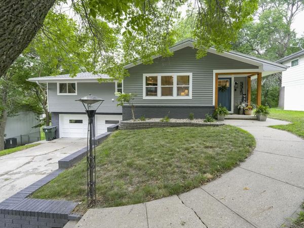 3315 LINDENWOOD ST, Sioux City, IA 51104