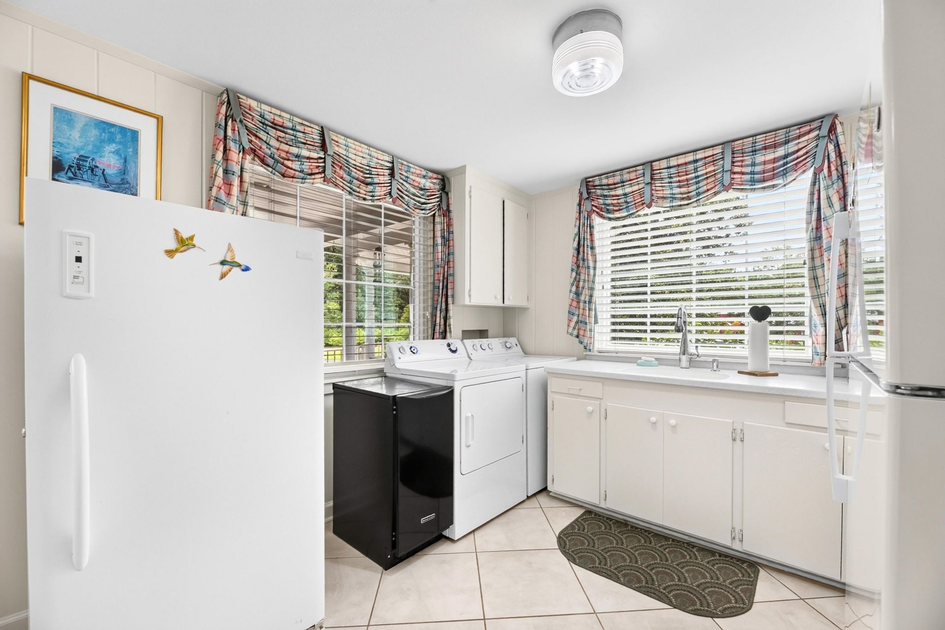 2418 Broughton Street Photo 10