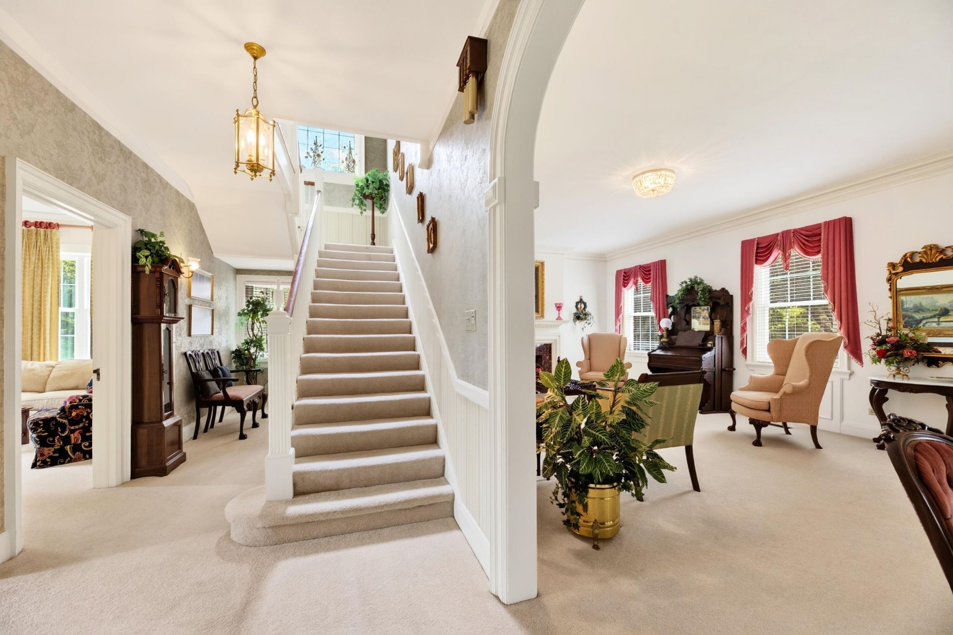 2418 Broughton Street Photo 15