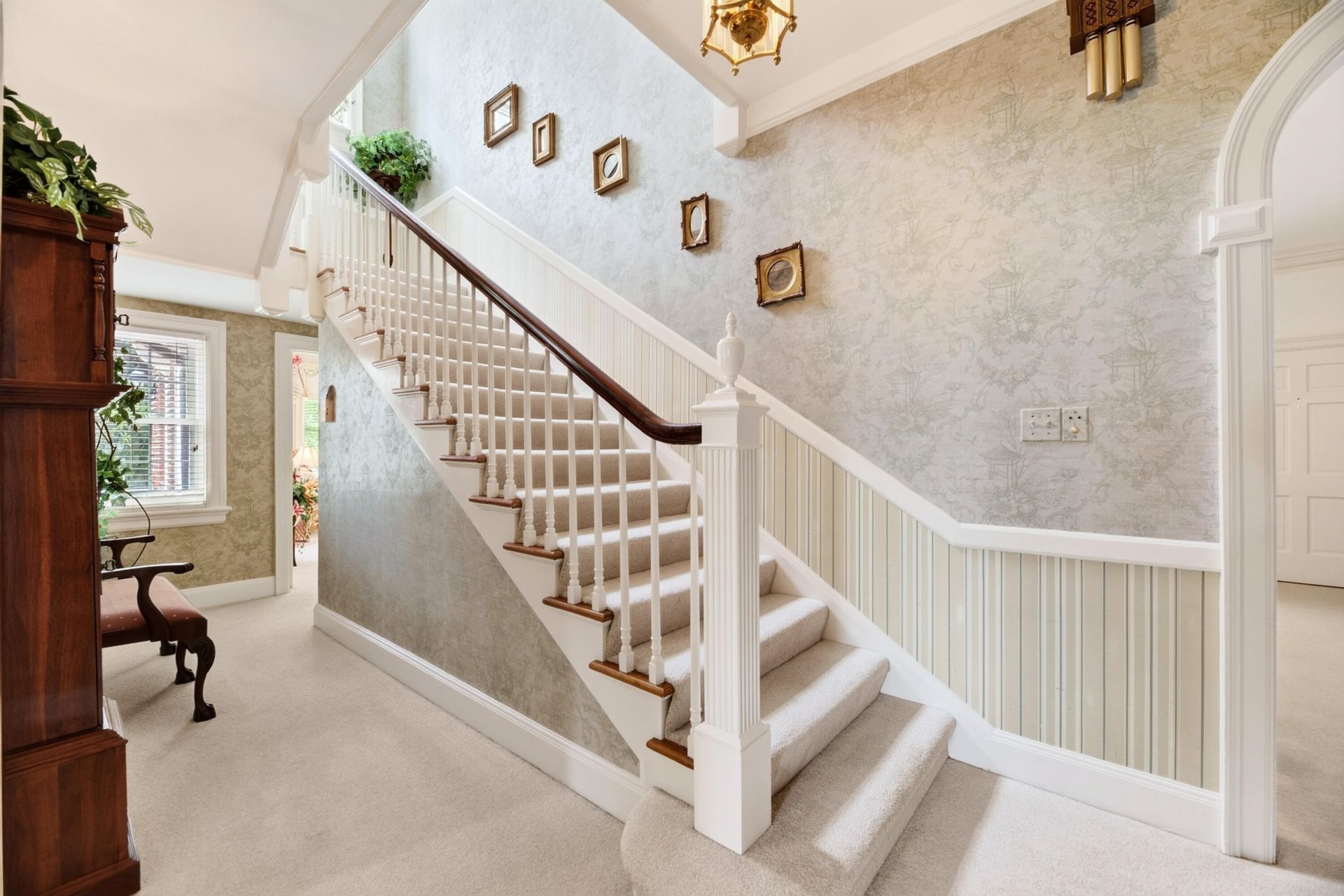 2418 Broughton Street Photo 19