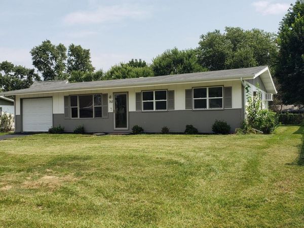 767 Heritage Road , Valparaiso, IN 46385