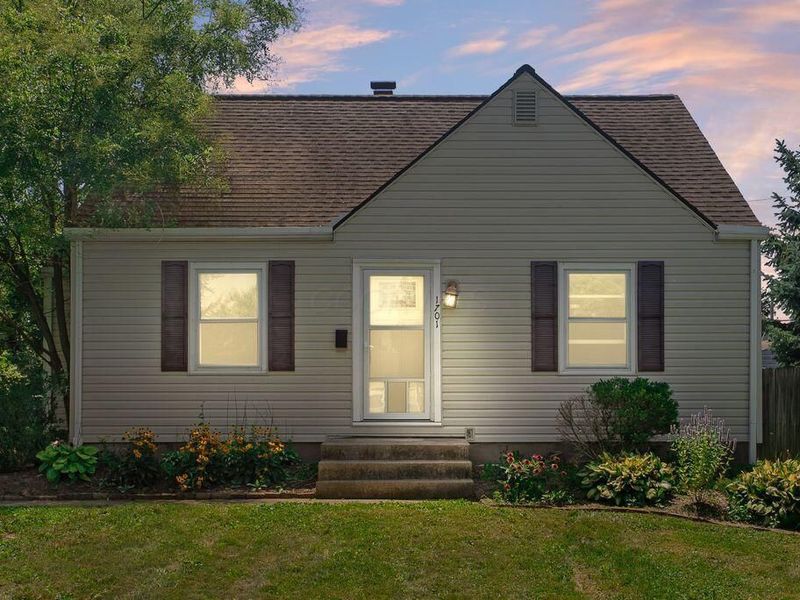 1701 E Dunedin Road , Columbus, OH 43224 Photo 2