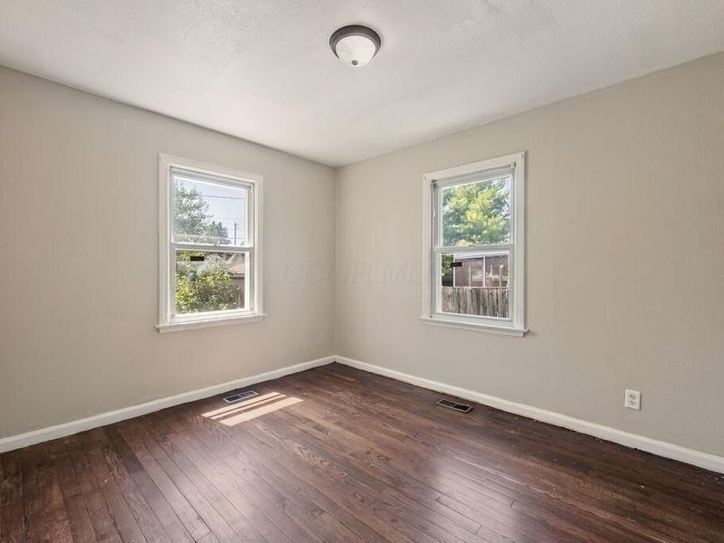 1701 E Dunedin Road , Columbus, OH 43224 Photo 20