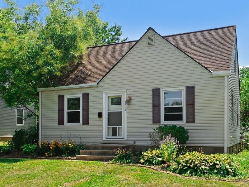 1701 E Dunedin Road , Columbus, OH 43224 Photo 3
