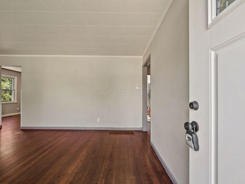1701 E Dunedin Road , Columbus, OH 43224 Photo 6