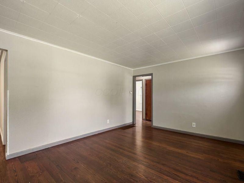 1701 E Dunedin Road , Columbus, OH 43224 Photo 9