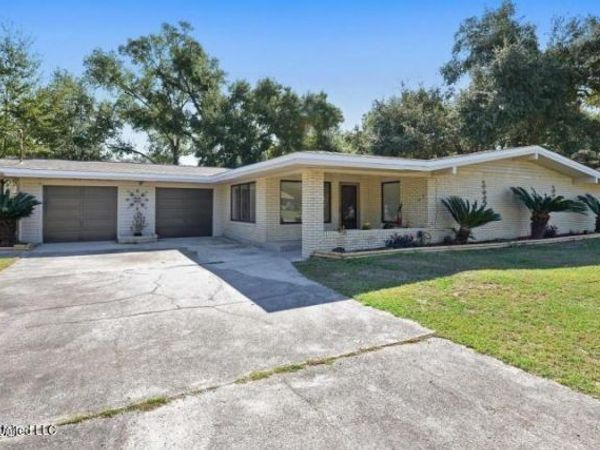 320 Lakeview Boulevard, Biloxi, MS 39531