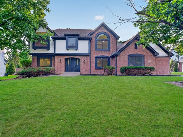 13832 Riverwood Way , Carmel, IN 46032