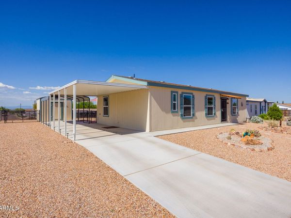 692 W PONY EXPRESS Lane, Benson, AZ 85602