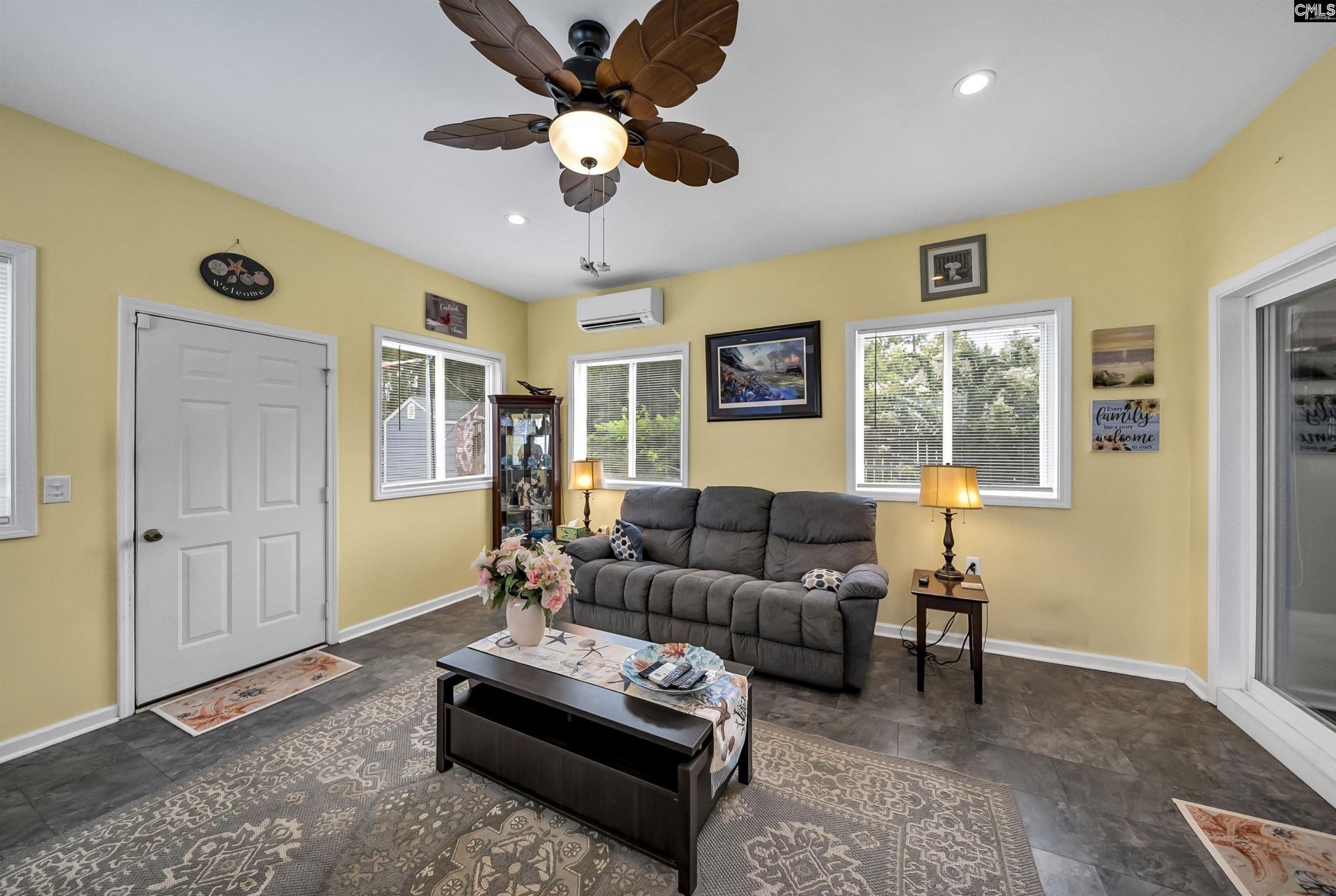 220 Glossy Green Lane Photo 18