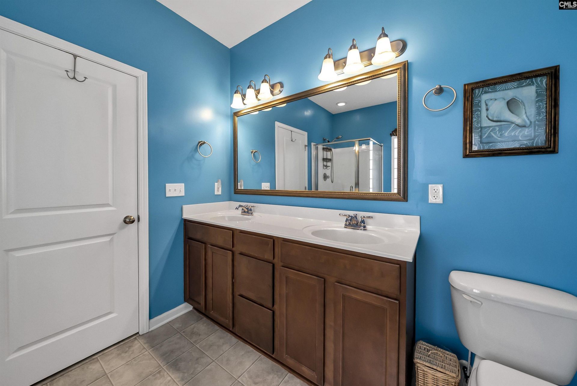 220 Glossy Green Lane Photo 23
