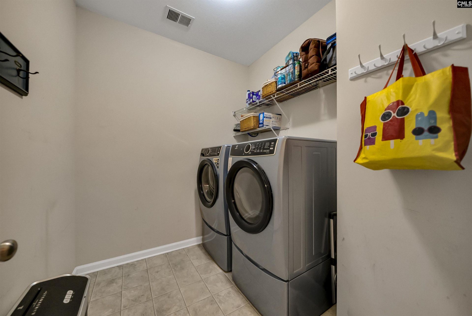 220 Glossy Green Lane Photo 25