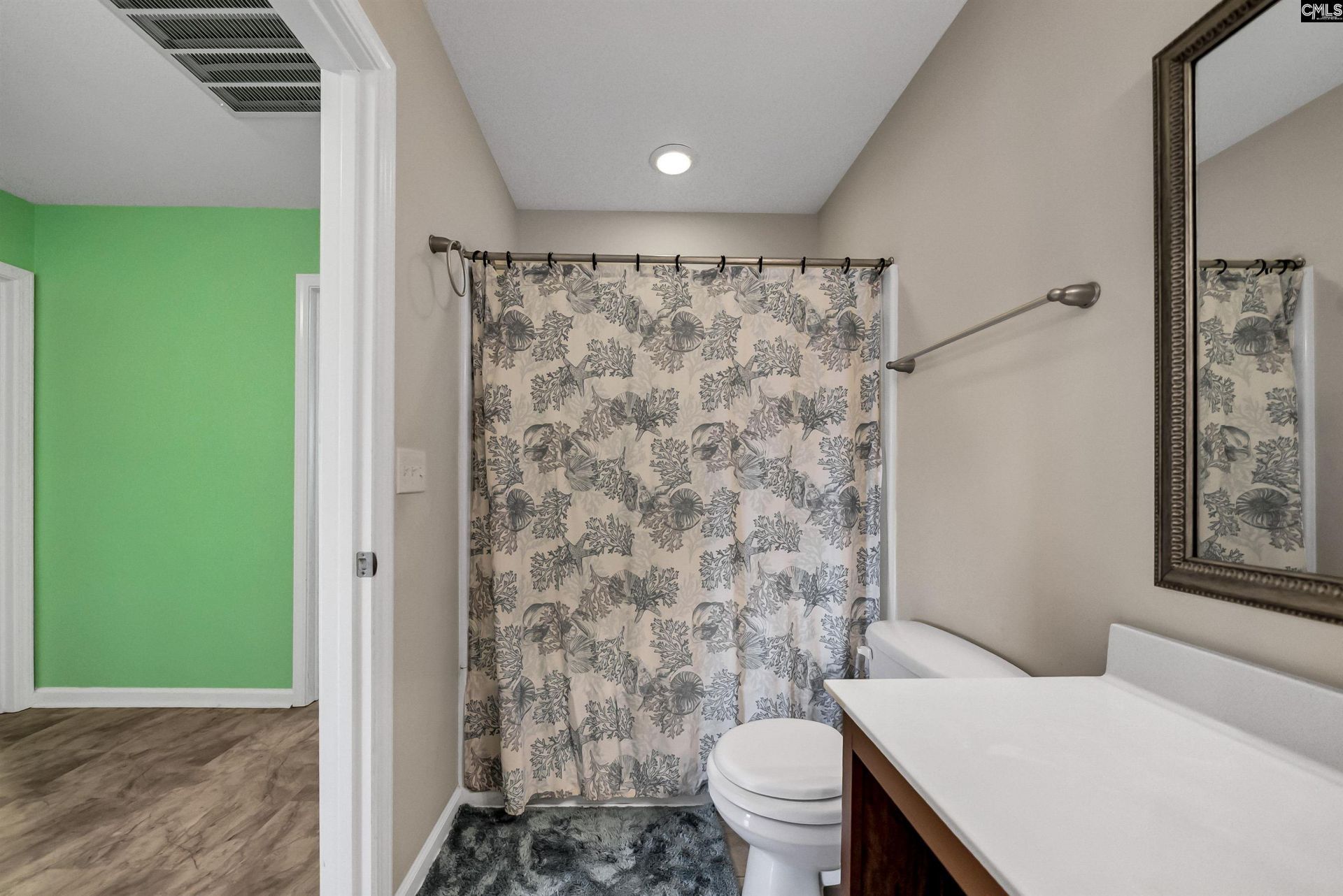 220 Glossy Green Lane Photo 32