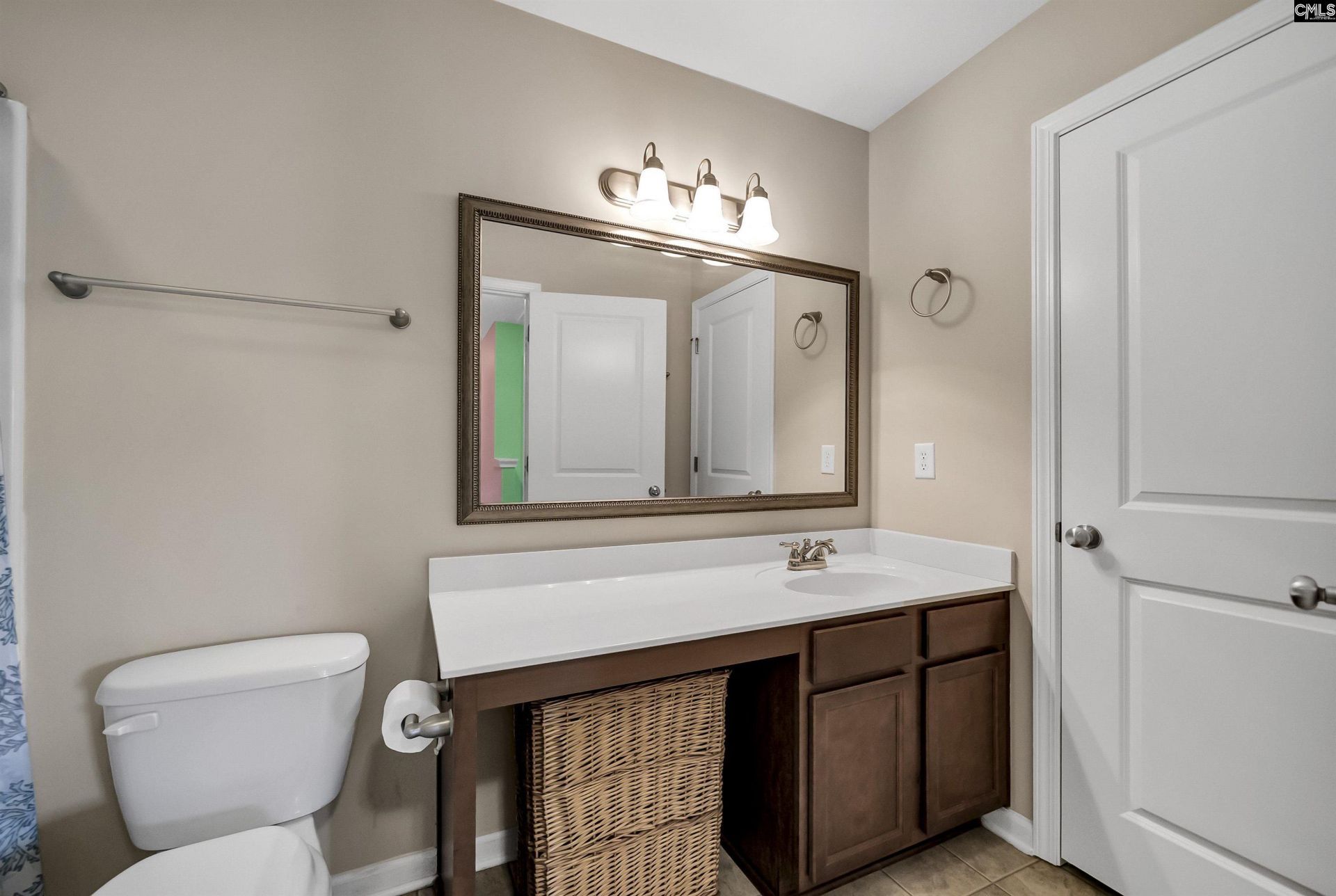 220 Glossy Green Lane Photo 33