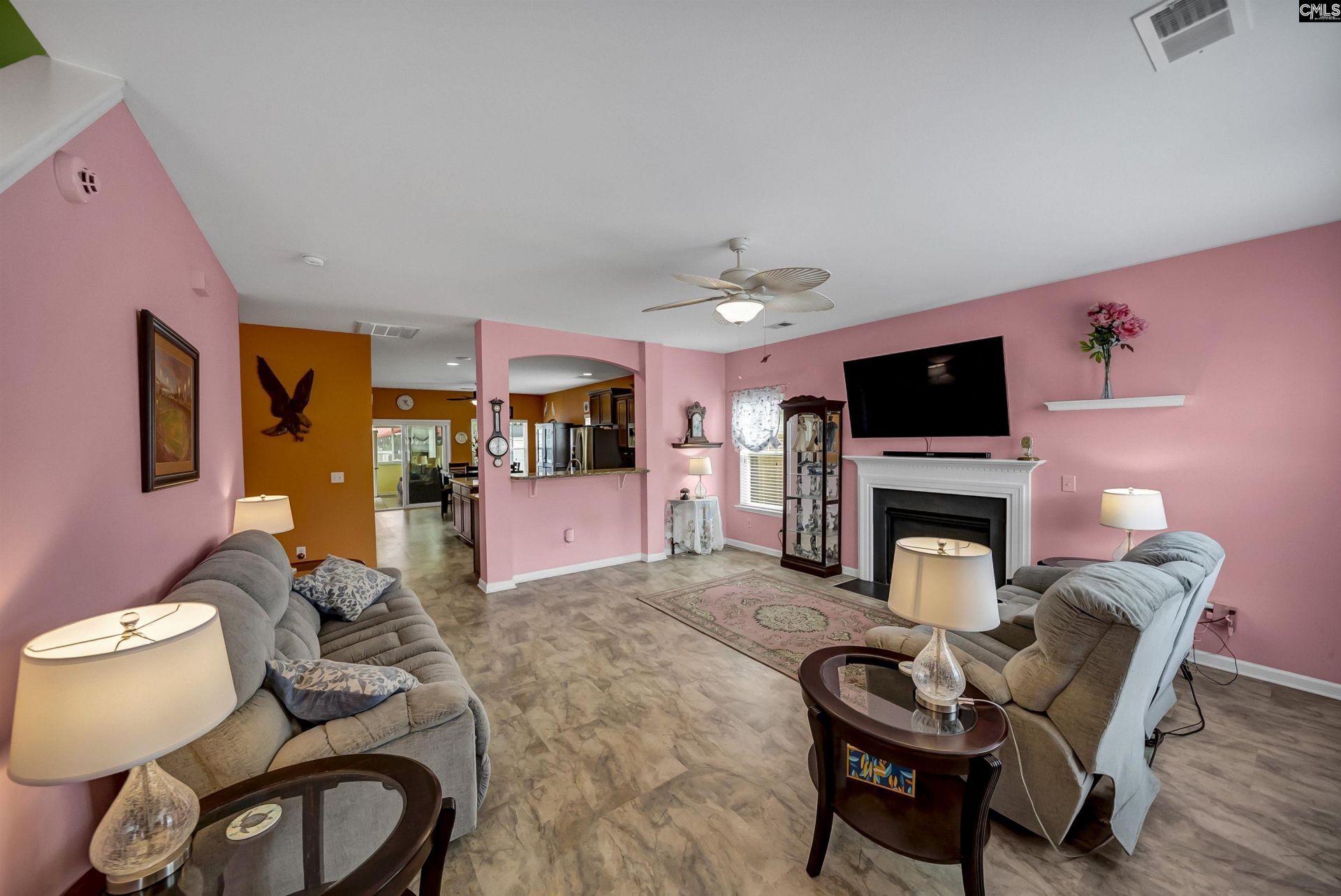 220 Glossy Green Lane Photo 6