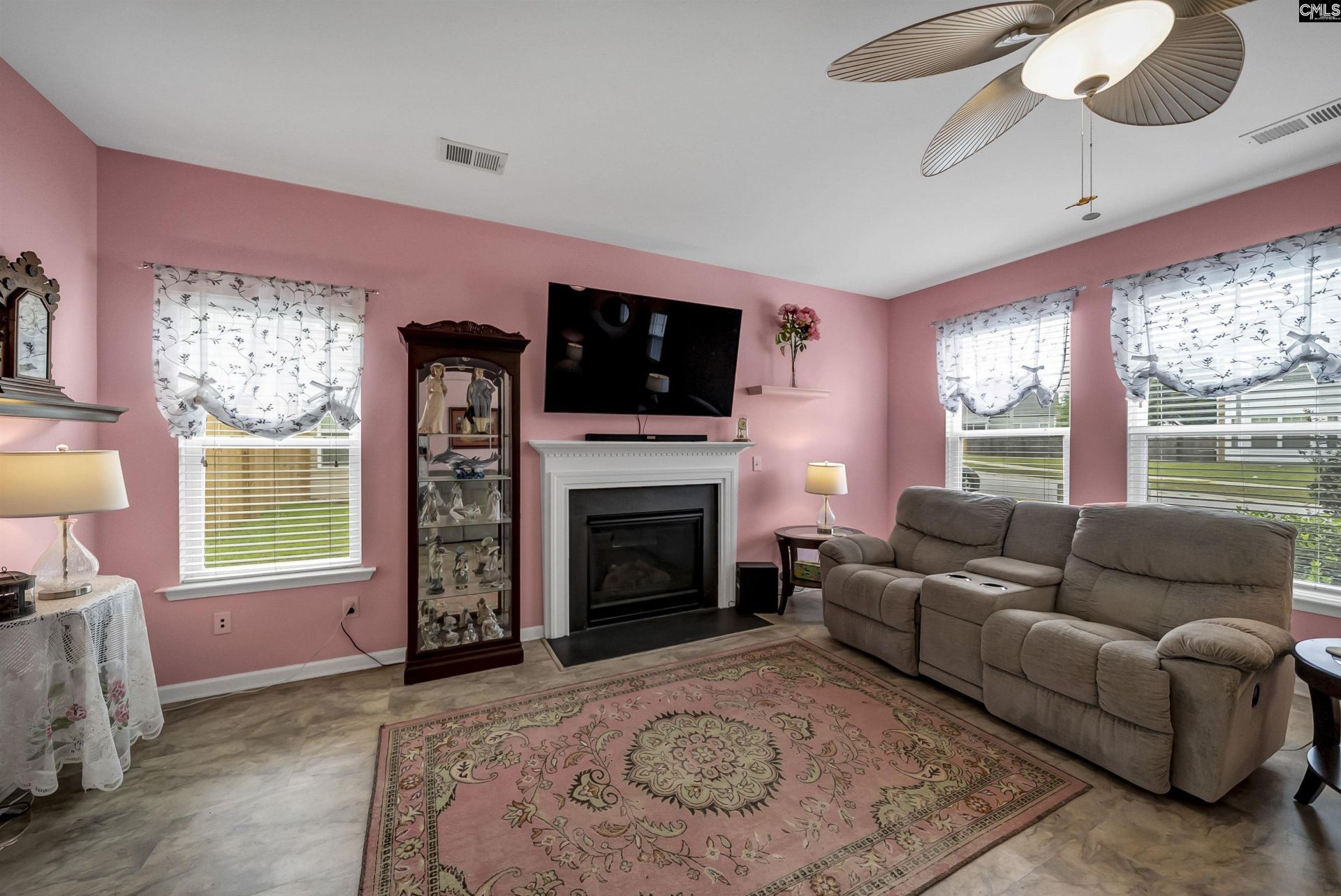 220 Glossy Green Lane Photo 7