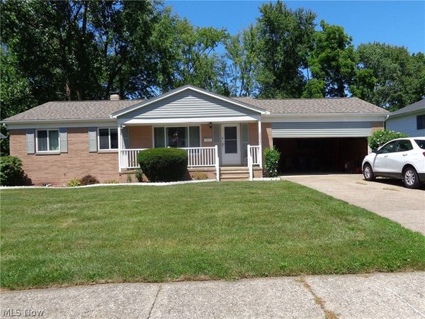 26920 Adele Lane , Olmsted Falls, OH 44138