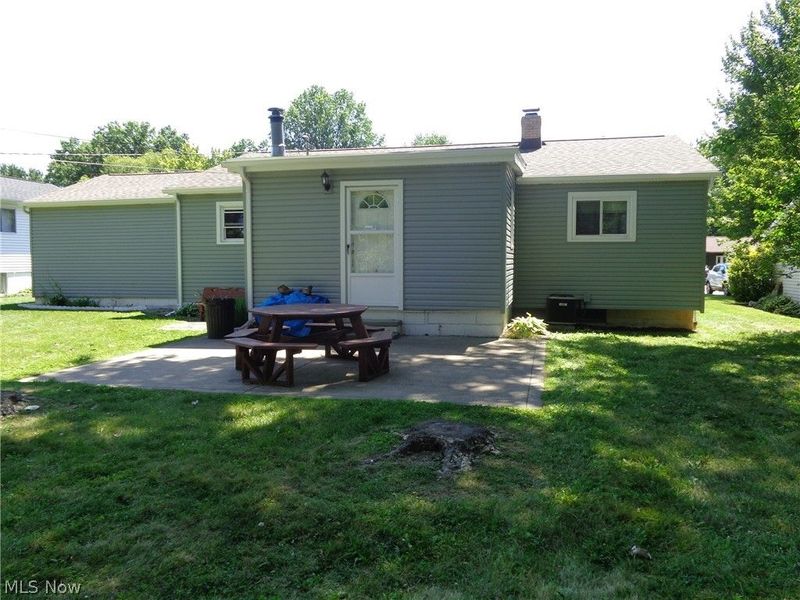 26920 Adele Lane, Olmsted Falls, OH 44138 Photo 2