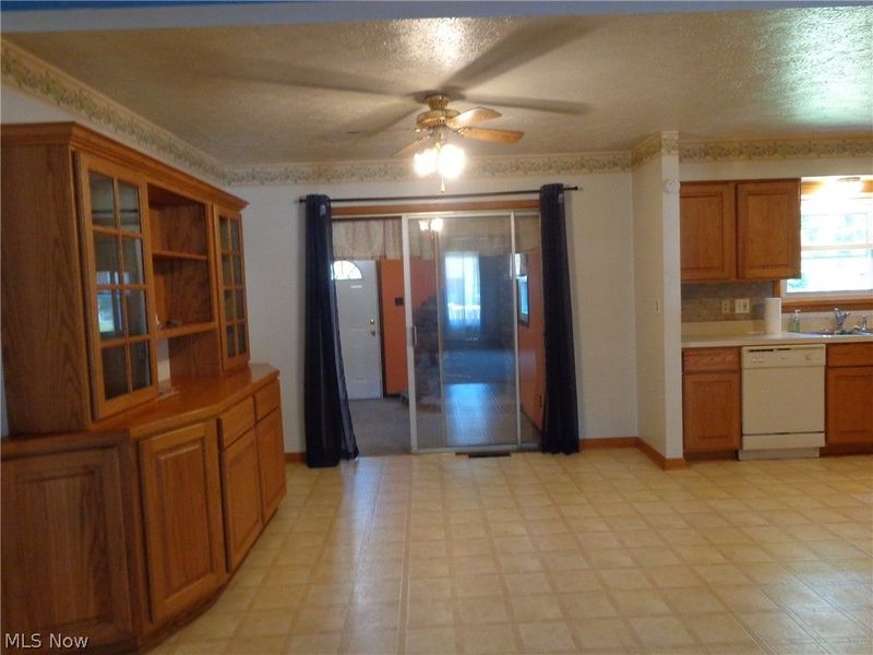 26920 Adele Lane, Olmsted Falls, OH 44138 Photo 6