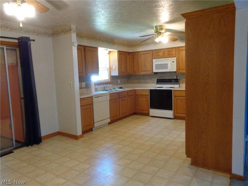 26920 Adele Lane, Olmsted Falls, OH 44138 Photo 7
