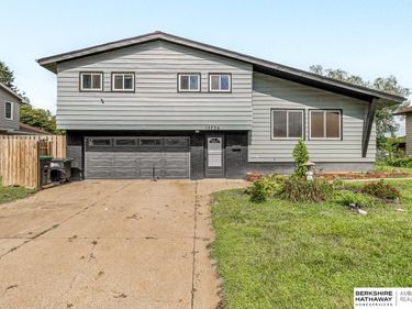 12736 Weir Street, Omaha, NE 68137