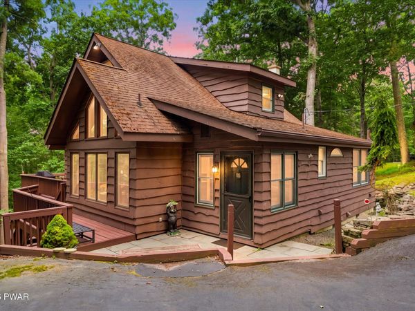 25 Vista Court, Lakeville, PA 18438