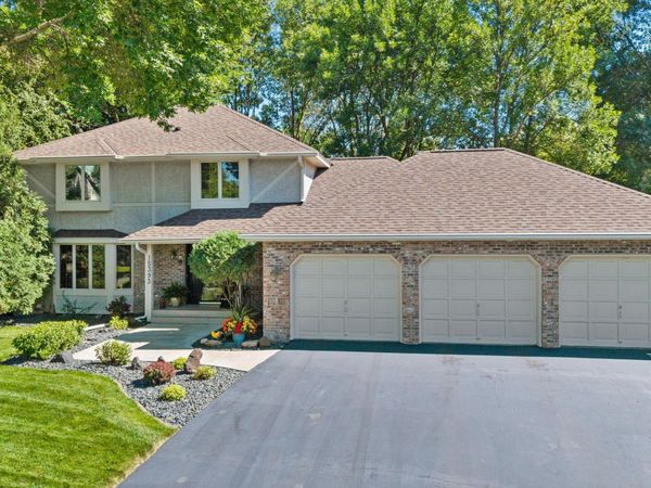 15393 Shadow Creek Road , Maple Grove, MN 55311