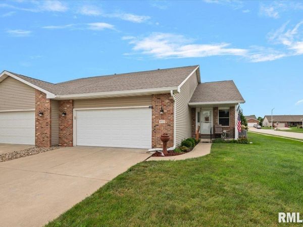 4801 Savoy Drive, Springfield, IL 62711