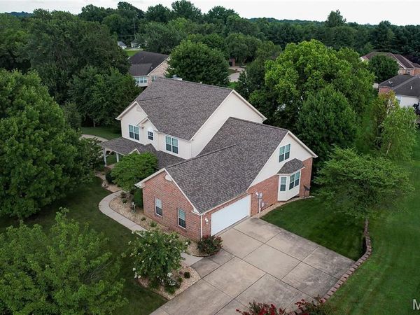 1524 Caleb Court, Swansea, IL 62226