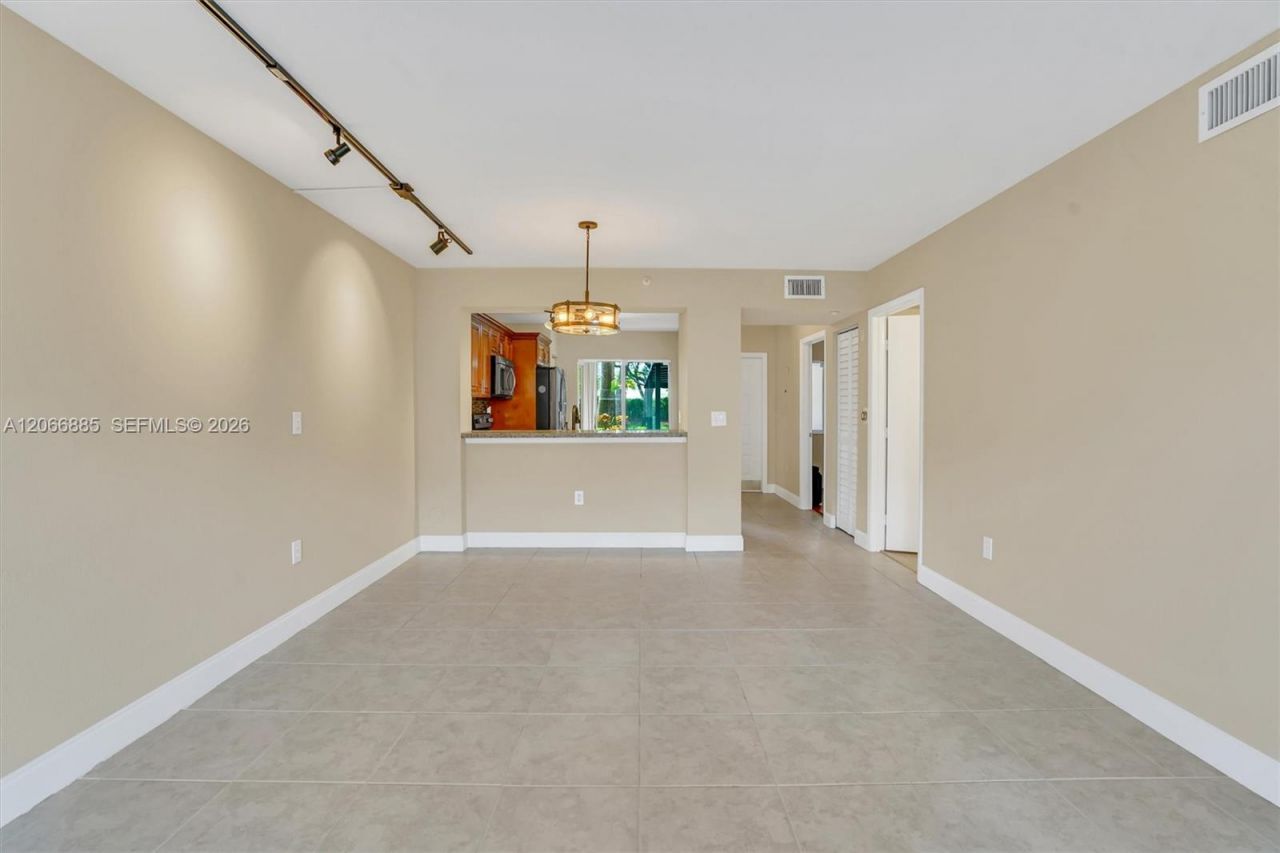 9537 Weldon Cir , Unit I109, Tamarac, FL 33321 Photo