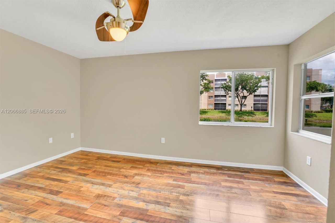 9537 Weldon Cir , Unit I109, Tamarac, FL 33321 Photo