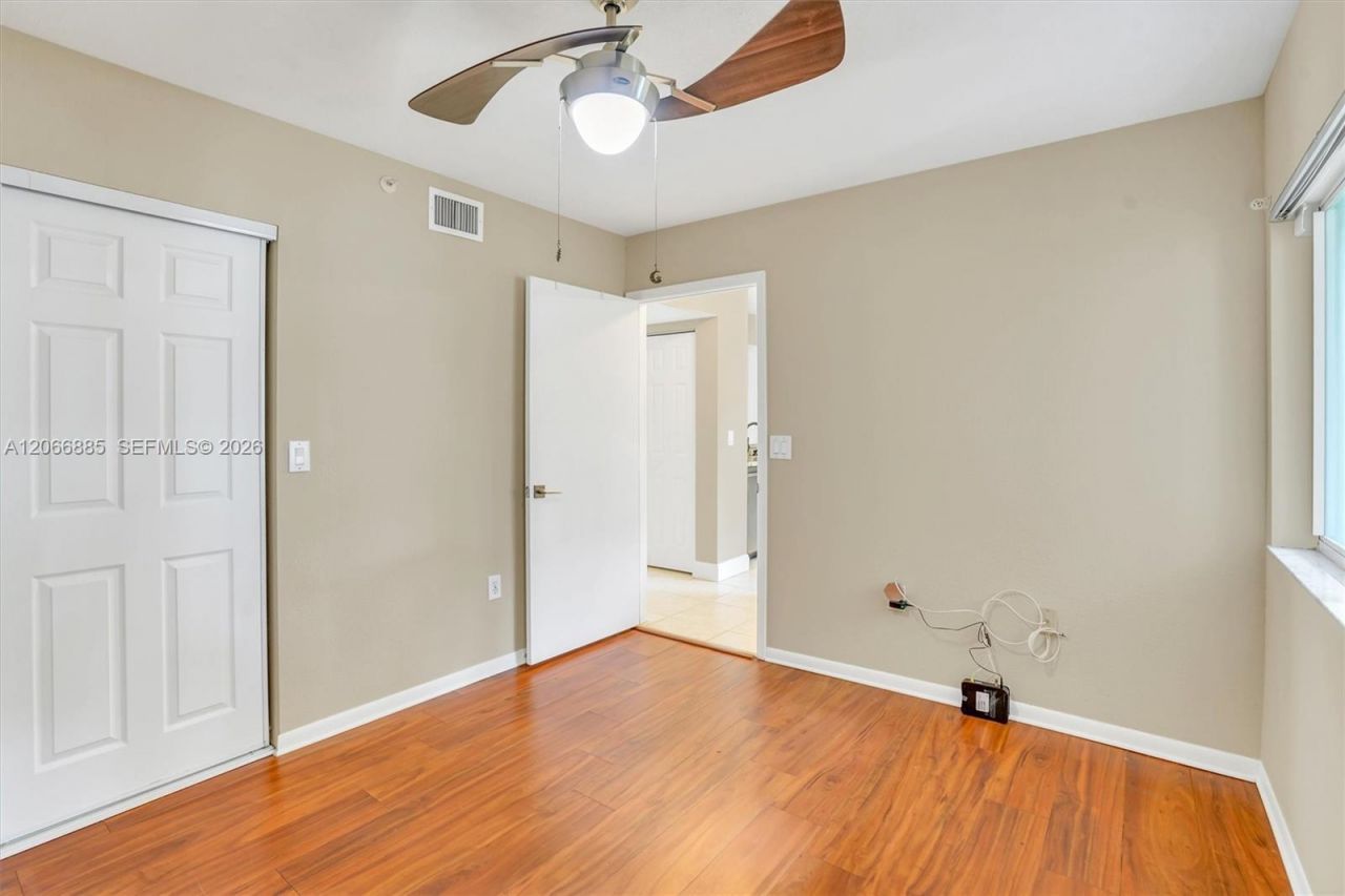 9537 Weldon Cir , Unit I109, Tamarac, FL 33321 Photo