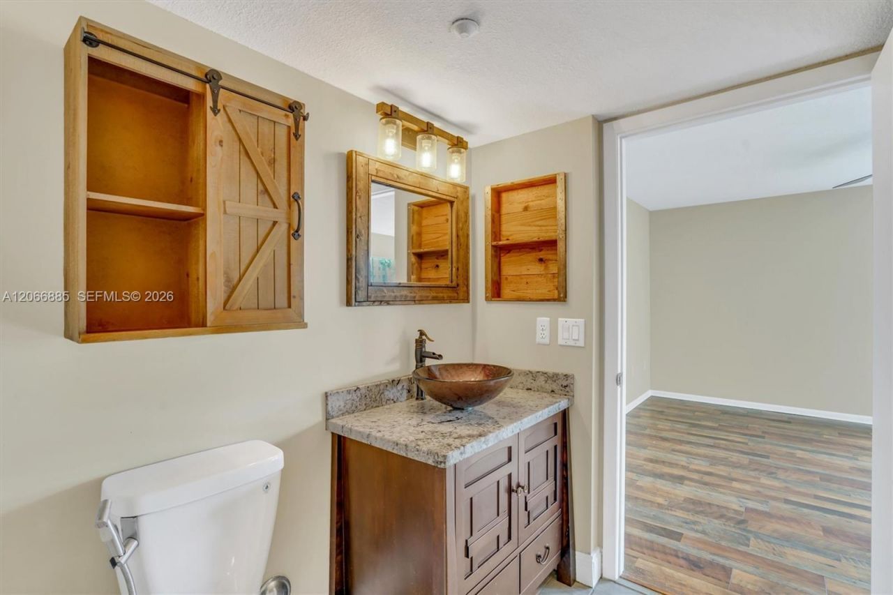 9537 Weldon Cir , Unit I109, Tamarac, FL 33321 Photo