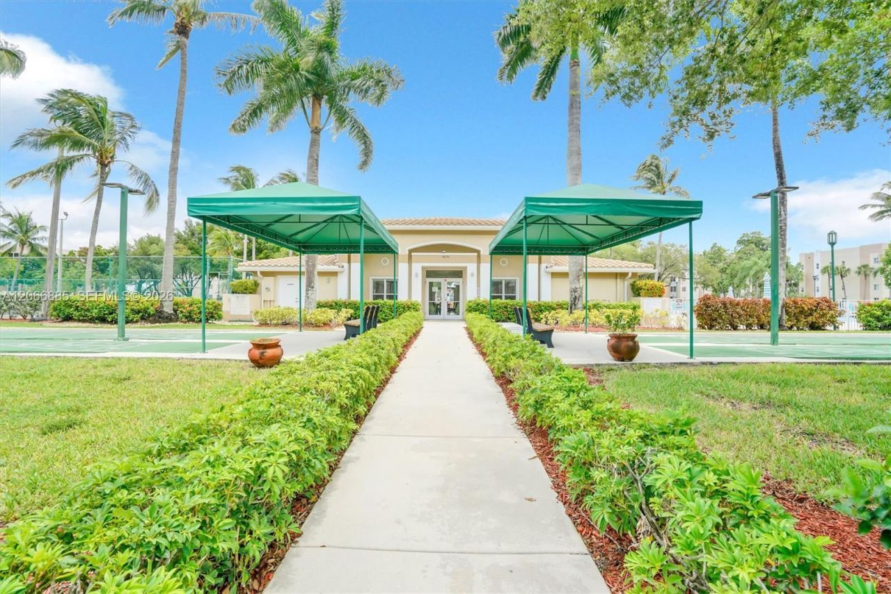 9537 Weldon Cir , Unit I109, Tamarac, FL 33321 Photo