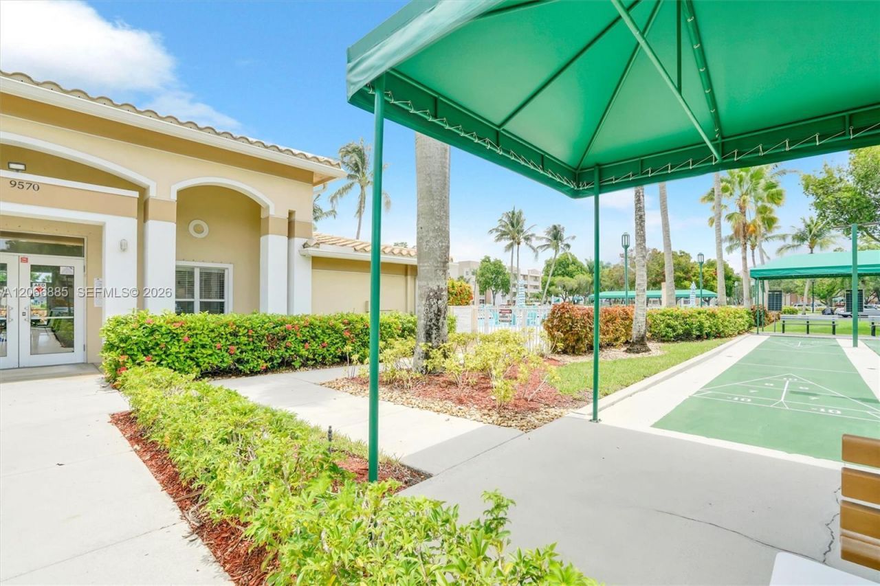 9537 Weldon Cir , Unit I109, Tamarac, FL 33321 Photo