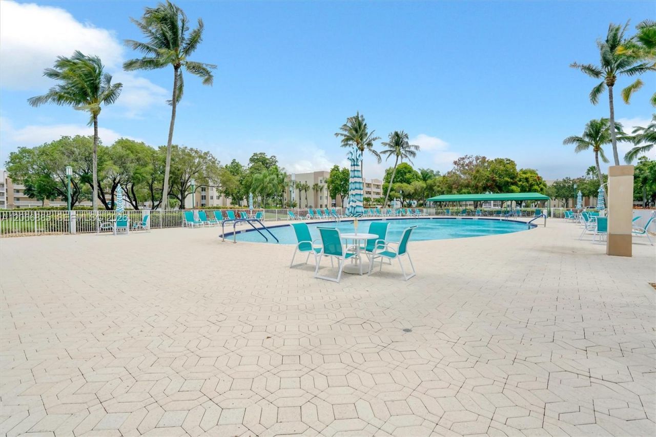 9537 Weldon Cir , Unit I109, Tamarac, FL 33321 Photo
