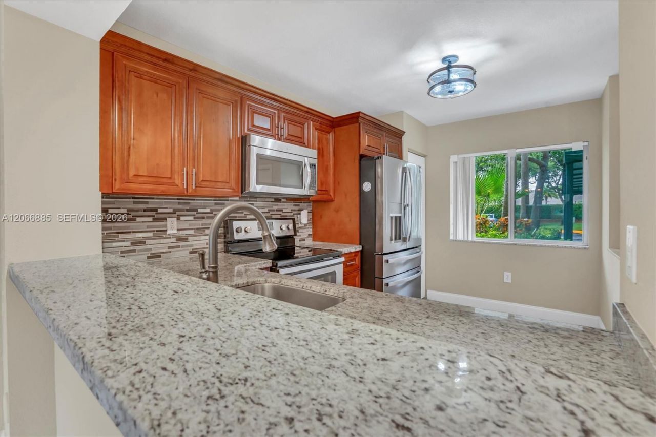 9537 Weldon Cir , Unit I109, Tamarac, FL 33321 Photo