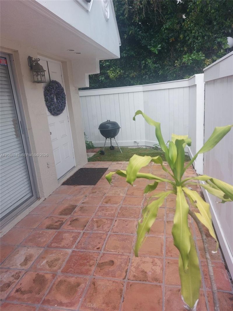 6835 SW 45th Ln, Miami, FL 33155 Photo