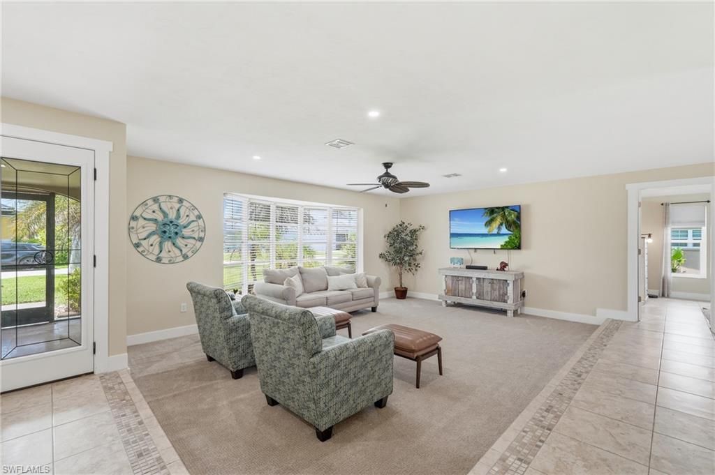 418 Avalon Dr, Cape Coral, FL 33904 Photo