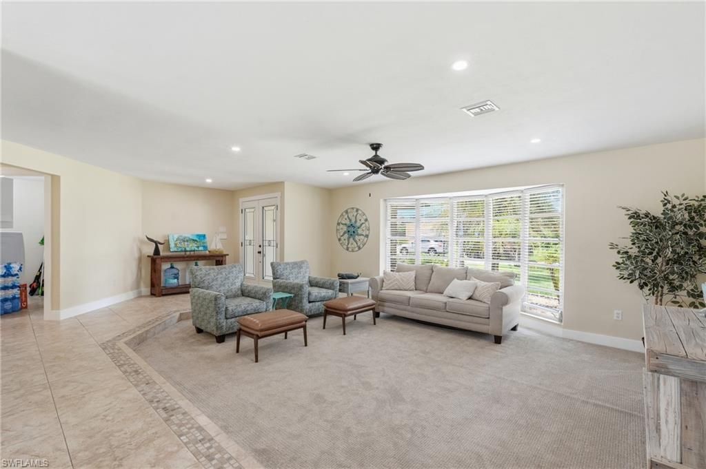 418 Avalon Dr, Cape Coral, FL 33904 Photo
