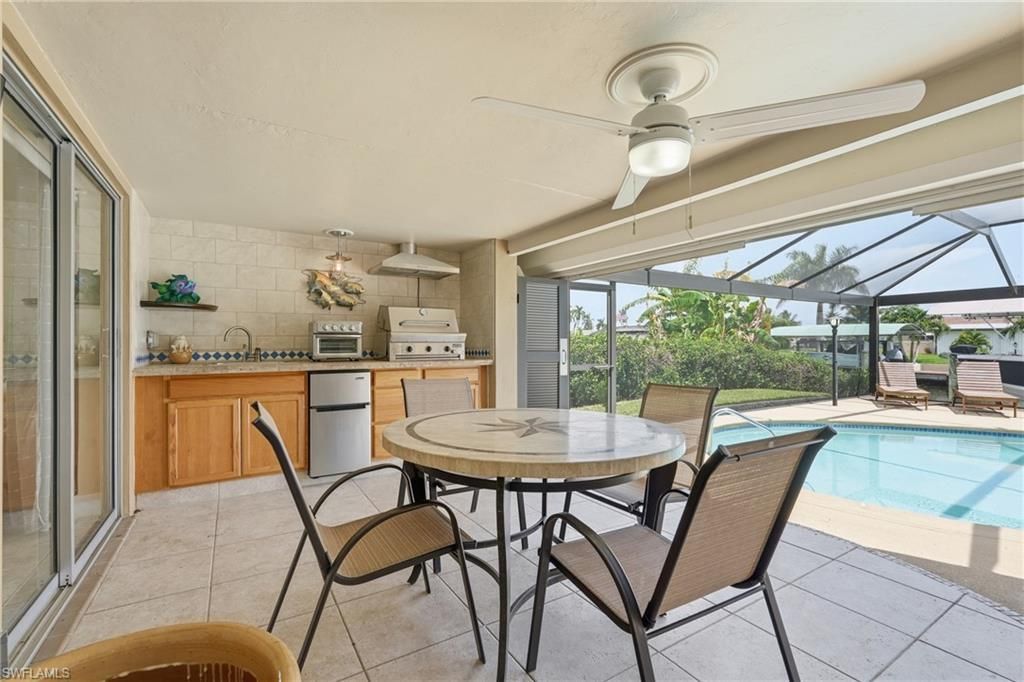 418 Avalon Dr, Cape Coral, FL 33904 Photo