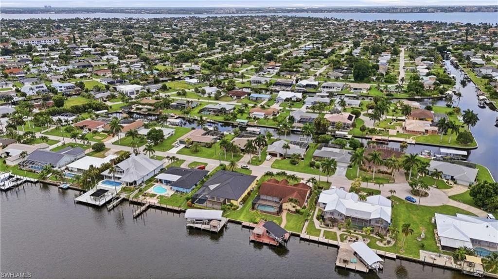 418 Avalon Dr, Cape Coral, FL 33904 Photo