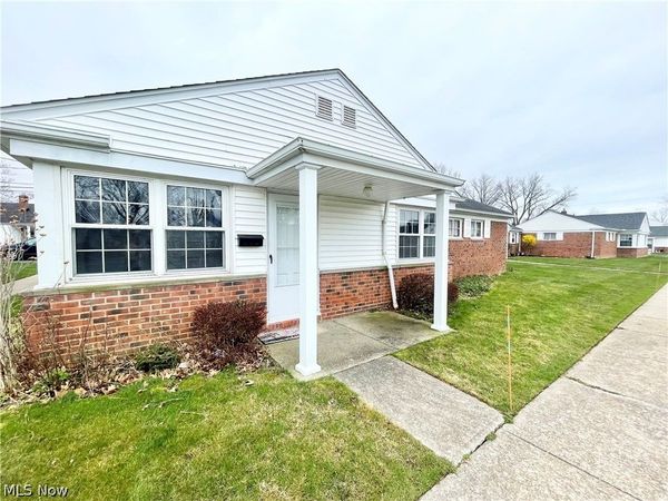 235 E 235th Street , Unit 136, Euclid, OH 44123