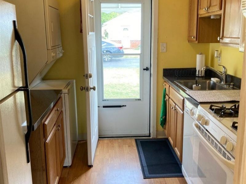 235 E 235th Street, Unit 136, Euclid, OH 44123 Photo 2