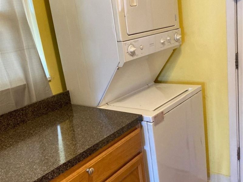 235 E 235th Street, Unit 136, Euclid, OH 44123 Photo 5