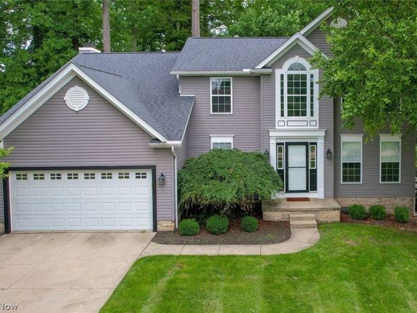 4730 Squire Drive, Sagamore Hills, OH 44067