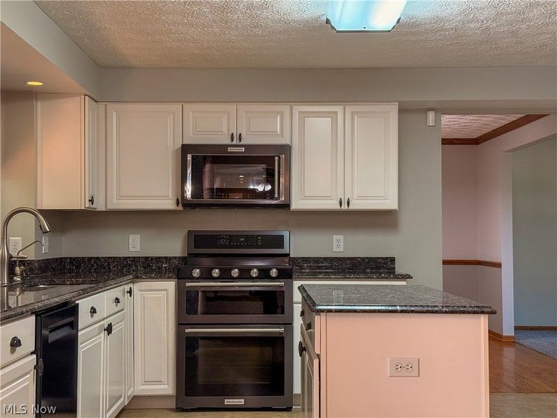 4730 Squire Drive, Sagamore Hills, OH 44067 Photo 10